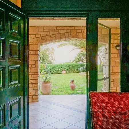 Sunny Retreat *