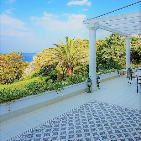 Sunny Retreat *